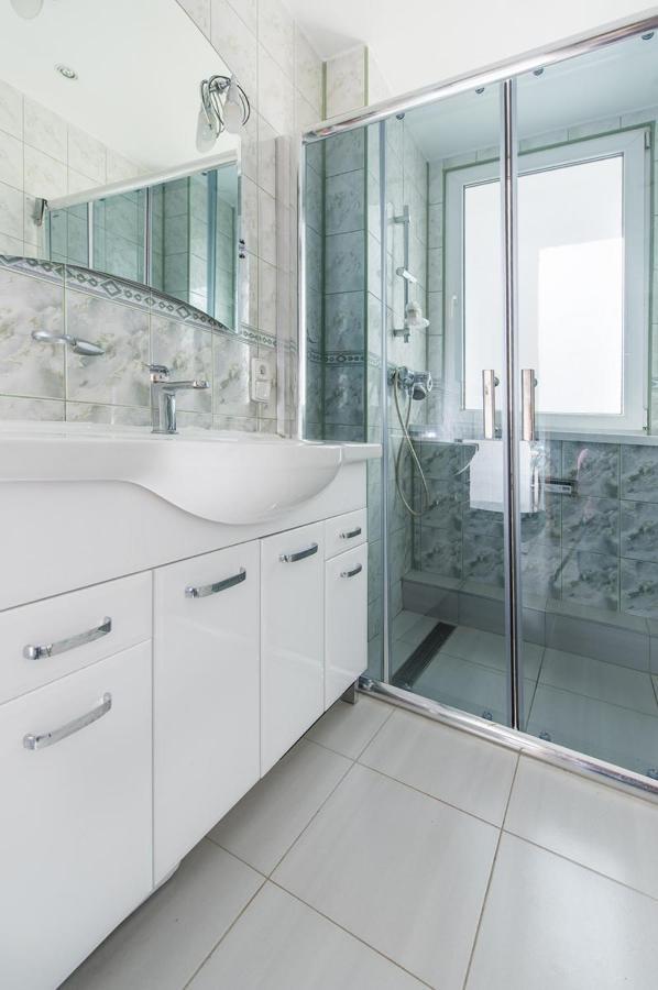 Avis Apartments - City Gdynia 33 エクステリア 写真